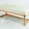 Sitzbank Chesterfield M-DEKO LPP-4 nach Maß aus Holz, mit Schuhregal und gestepptem Sitz aus ecrufarbigem Kunstleder