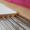 Sitzbank Chesterfield M-DEKO LPP-4 nach Maß aus Holz, mit Schuhregal und gestepptem Sitz aus pinkfarbigem Velours