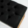Sitzbank Chesterfield M-DEKO LPP-4 nach Maß aus Holz mit Schuhregal und gestepptem Sitz aus schwarzem Velours