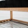 Sitzbank Chesterfield M-DEKO LPP-4 nach Maß aus Holz mit Schuhregal und gestepptem Sitz aus schwarzem Velours