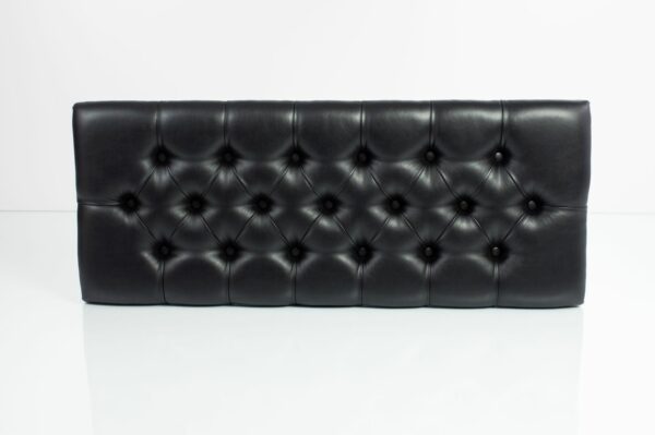 Polsterbank Chesterfield gesteppt M-DEKO LPM-12 Sitz aus schwarzem Kunstleder