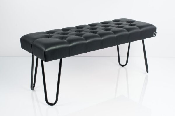 Polsterbank Chesterfield gesteppt M-DEKO LPM-12 Sitz aus schwarzem Kunstleder und Metallbeine schwarz